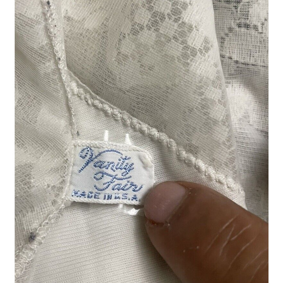 Vtg. Vanity Fair Full Slip Nylon Lace Ladies Lingerie 34 White Tan Made in USA - Picture 6 of 9